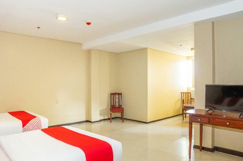 Oyo 133 Jazzy James Country Hotel 2 Davao Экстерьер фото